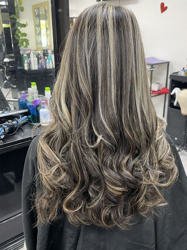 Dimensional blonde hair color